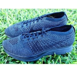 New Nike Flyknit Racer Black Sz 6.5y Womens 8.5